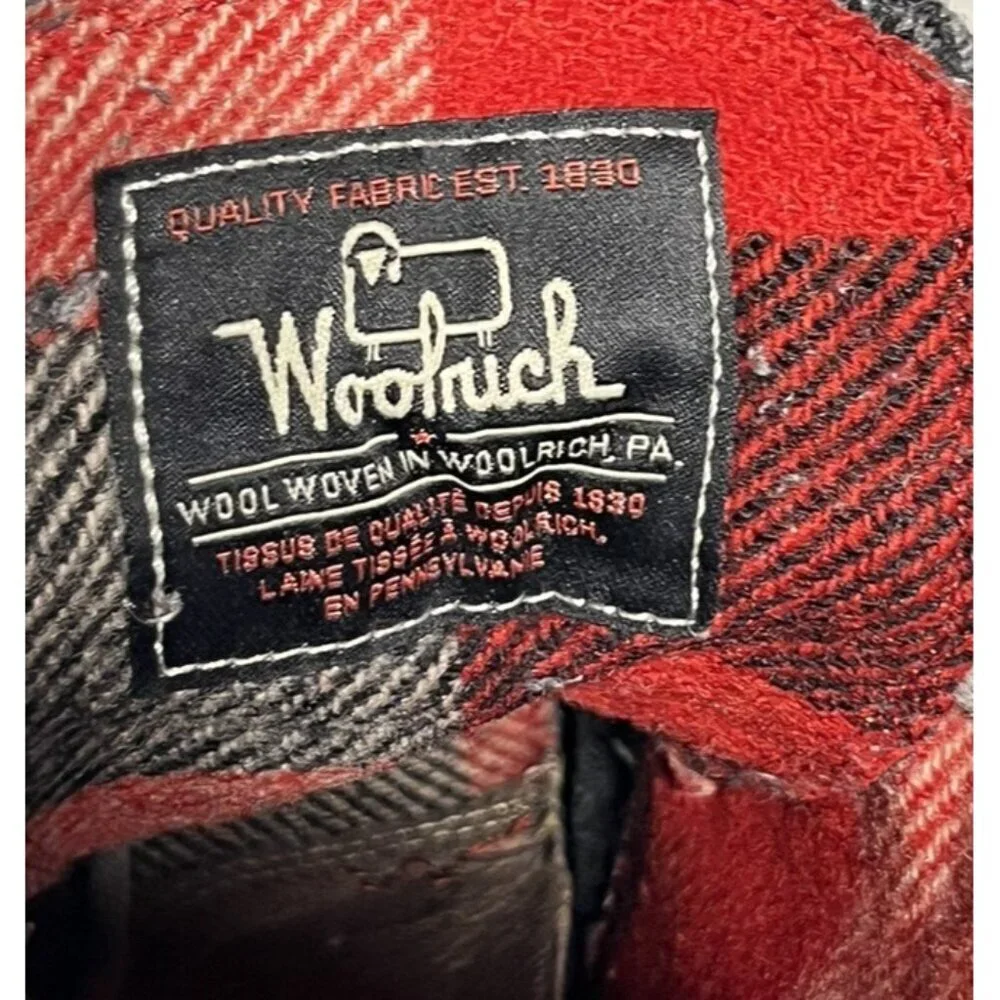 Woolrich Dark Gray Flannel Chukka Boot Vibram Soles Mens Size 9 WM1500-060